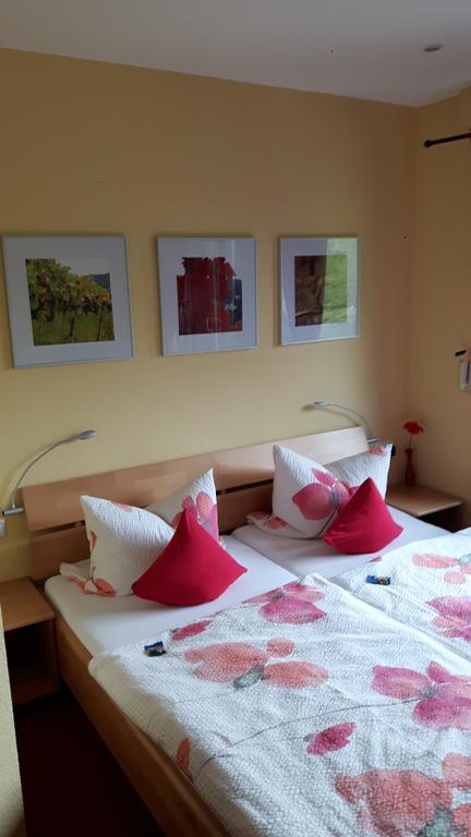 Doppelzimmer mit Balkon